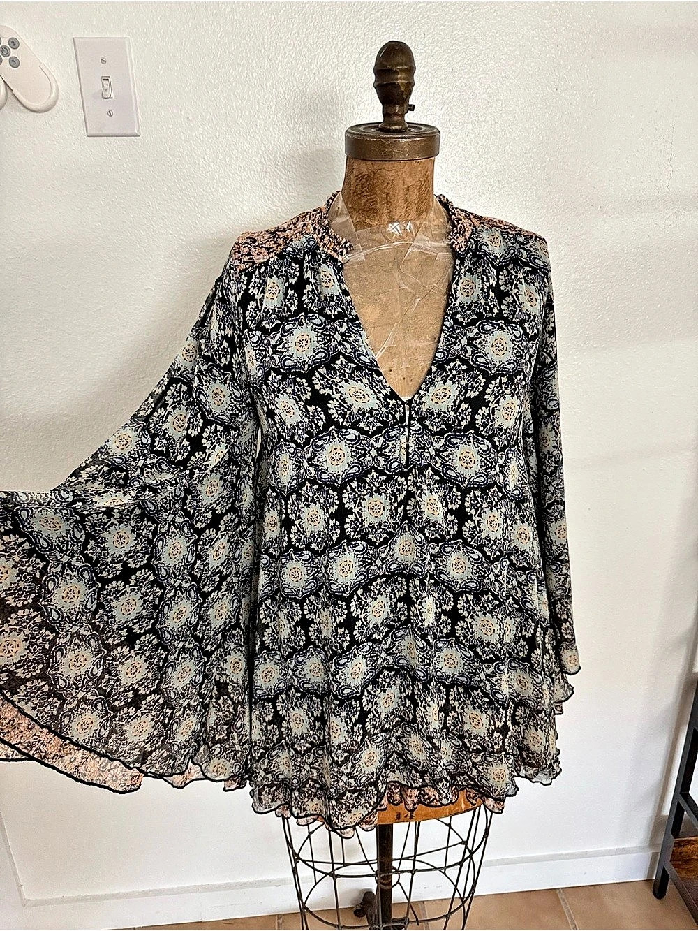 Free People Gabi Tunic Bell Sleeve Swing Dress Floral Mini Dress Size XS
